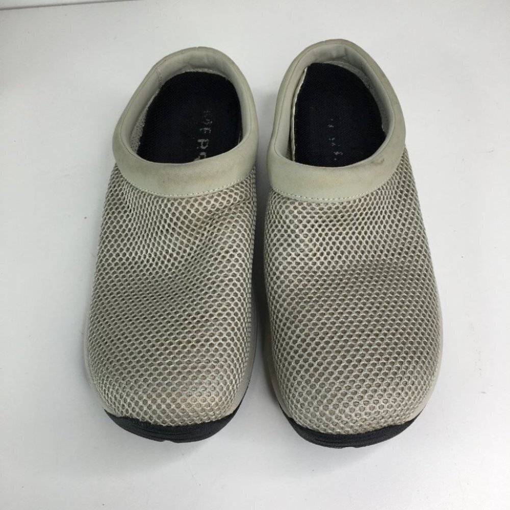 Merrell Gray Mesh Slippers - Picture 7 of 7